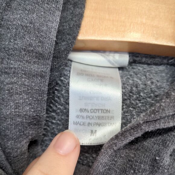 Case IH Men's International Harvester Hoodie Gray Medium Long Sleeve Pullover - Picture 14 of 16